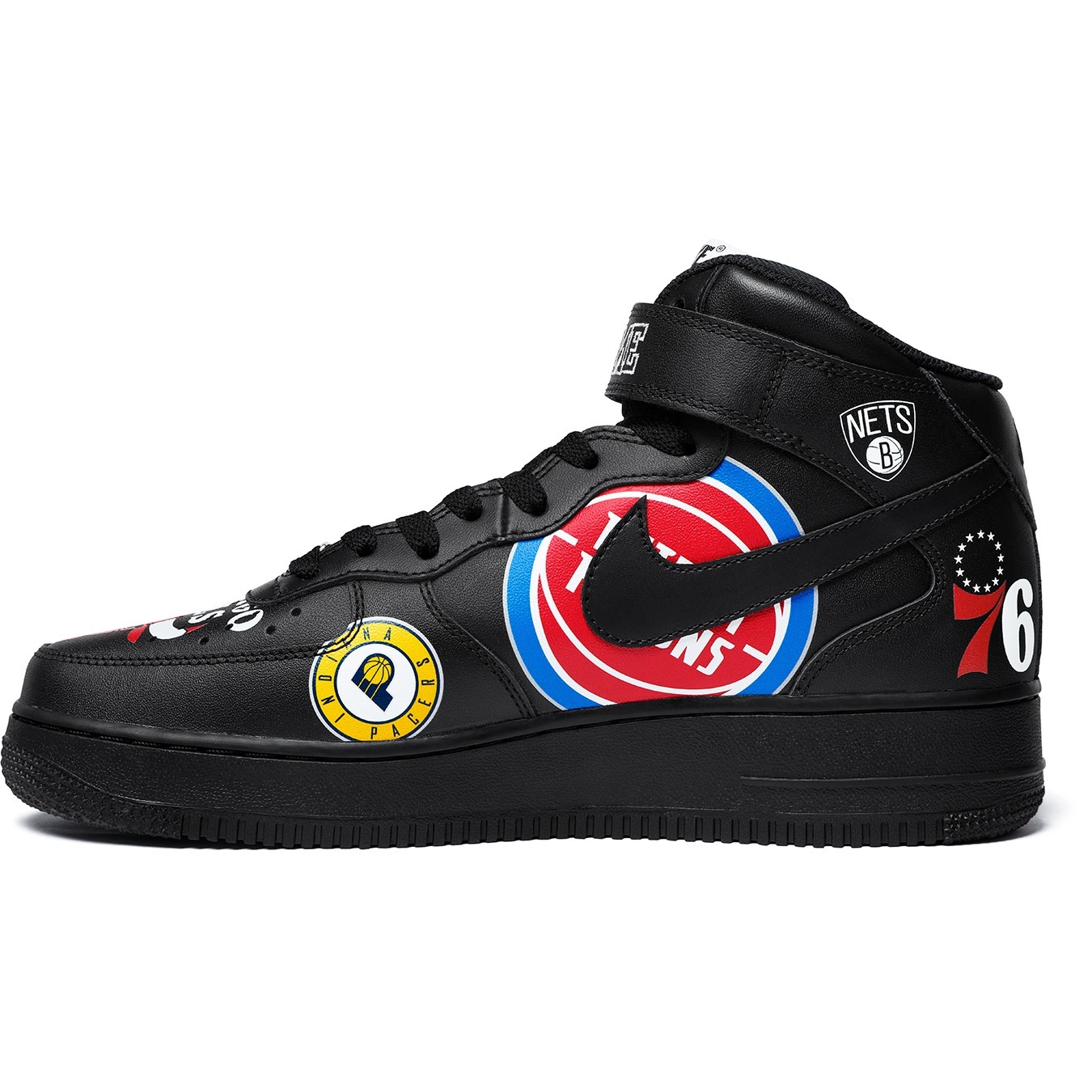 Supreme®/Nike®/NBA Teams Air Force 1 Mid view 3